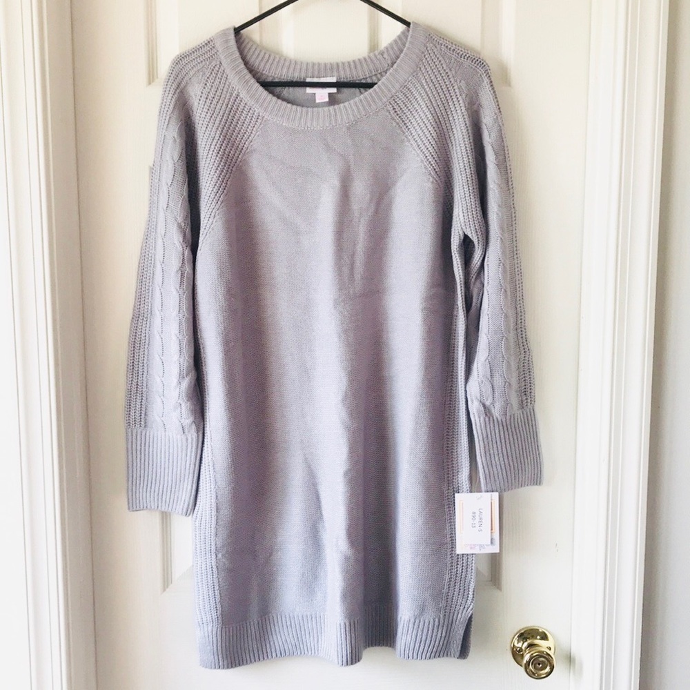 🌻LuLaRoe Lauren Sweater NWT